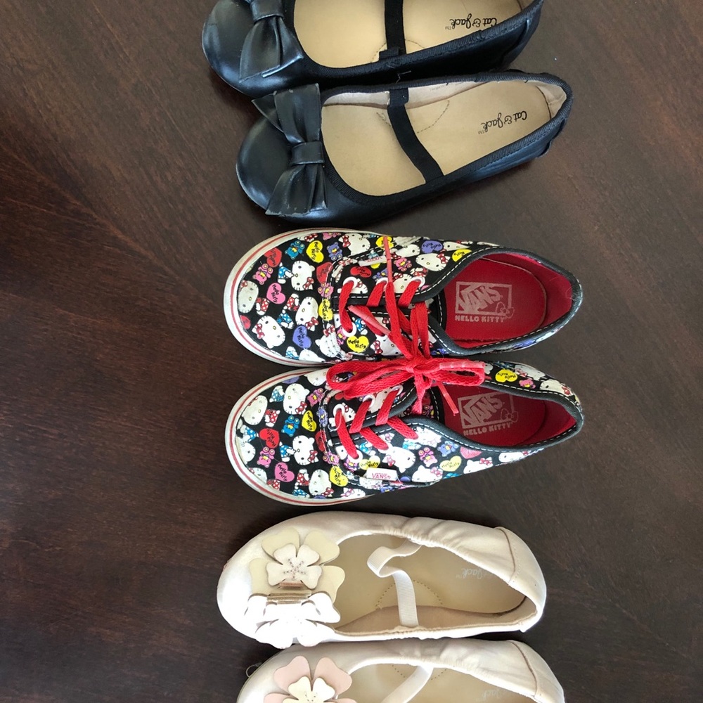 Toddler size 10. 3 pairs 🤗🤗